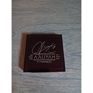MAC AALIYAH "Age Ain't Nothing" Eyeshadow Palette Limited Edition